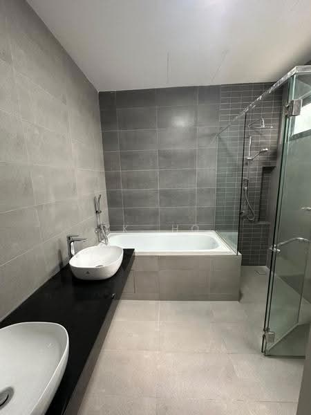 Semi-Detached House for Rent in Ampang (Selangor) - YK. Ho - Bathroom - PropertyGuru.com.my