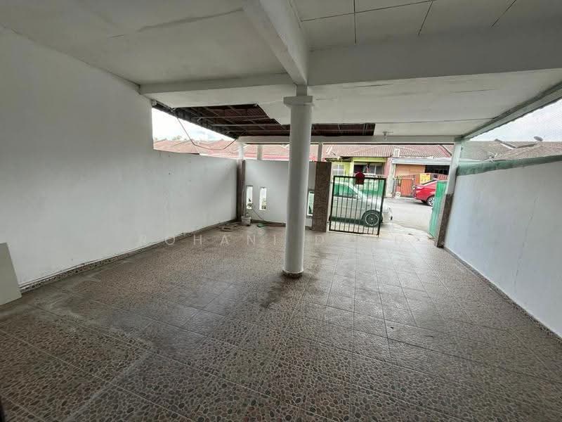 Rumah Teres 1-Tingkat untuk Dijual di Bandar Tasik Kesuma (Beranang) - Rohani Daud - Exterior - PropertyGuru.com.my