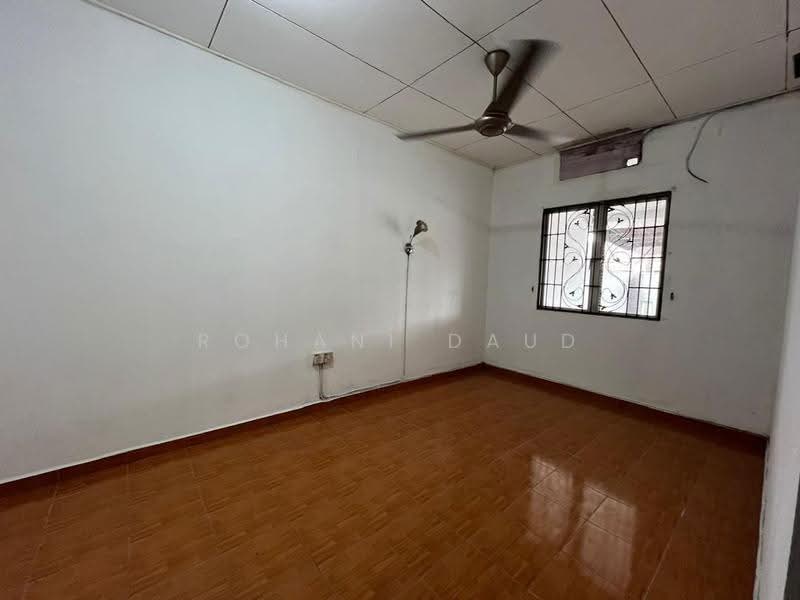 Rumah Teres 1-Tingkat untuk Dijual di Bandar Tasik Kesuma (Beranang) - Rohani Daud - Interior - PropertyGuru.com.my