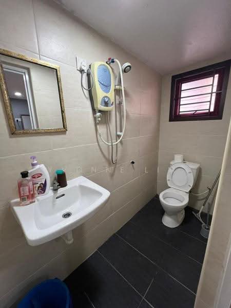 2-storey Terraced House for Sale in Taman Saleng (Kulai) - Yvonne Lim - Bathroom - PropertyGuru.com.my