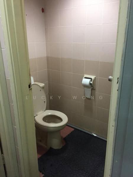 Pejabat untuk Dijual di KL City Centre (Kuala Lumpur) - Lucky Wong - Bathroom - PropertyGuru.com.my