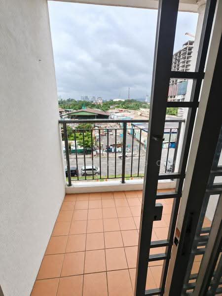 Pangsapuri untuk Dijual di Ria Apartment - Vincent Goh - Balcony - PropertyGuru.com.my