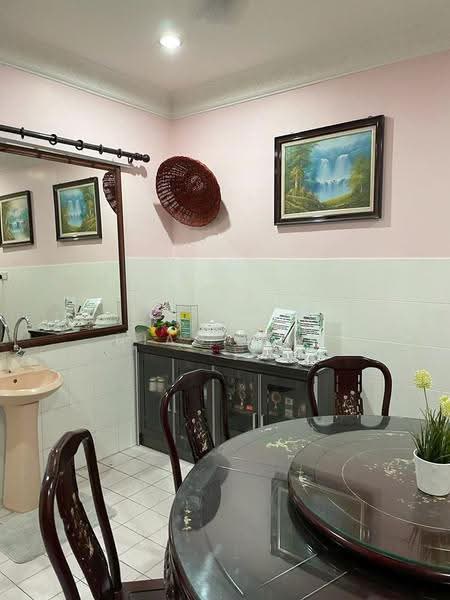 Rumah Teres 2-Tingkat untuk Dijual di Taman Bertam Jaya (Cheng) - Sani Niagawan - Dining Room - PropertyGuru.com.my