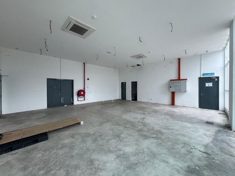 Detached Factory for Rent in Kawasan Industrial Balakong (Seri Kembangan) - Elaine Chin - Interior - PropertyGuru.com.my