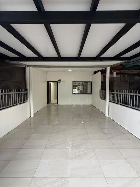 2-storey Terraced House for Sale in Taman Pasir Putih (Pasir Gudang) - Lik Xuan Chai - Entrance - PropertyGuru.com.my