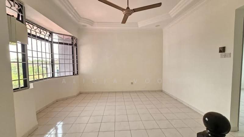 2-storey Terraced House for Rent in Taman Johor Jaya (Johor Bahru) - Alicia Voon - Living Room - PropertyGuru.com.my