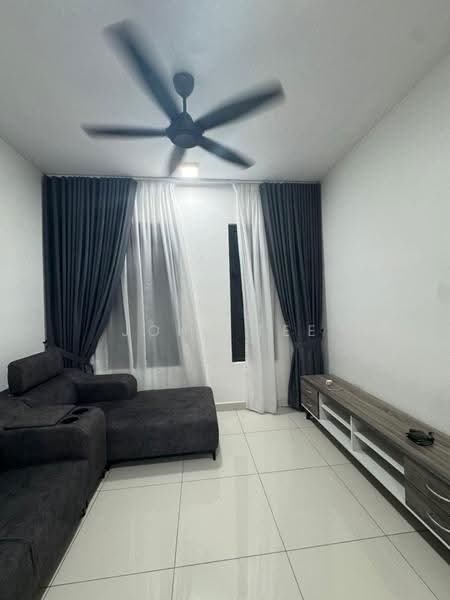 Kediaman Servis untuk Disewa di TRIO By Setia - John Tee - Living Room - PropertyGuru.com.my