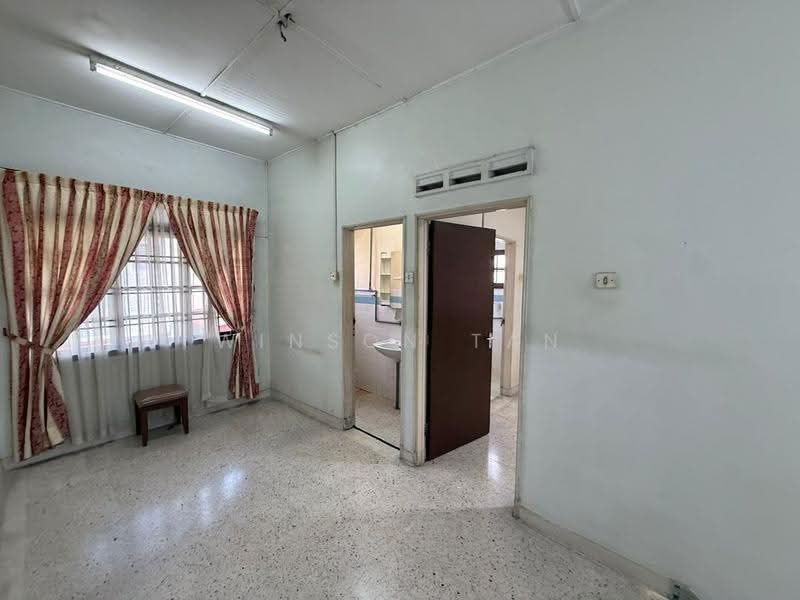 Rumah Berkembar untuk Dijual di Taman Sentosa (Johor Bahru) - Winson Tan - PropertyGuru.com.my