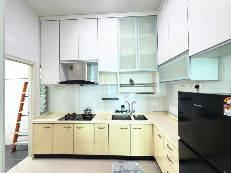 Kondominium untuk Disewa di Boulevard Condominium (BLVD) - Jen Choo - Kitchen - PropertyGuru.com.my