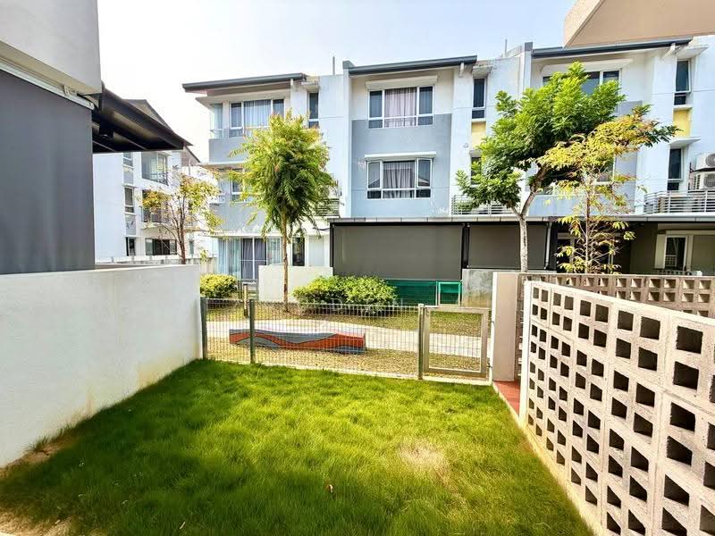 2-storey Terraced House for Sale in Bandar Tropicana Aman (Telok Panglima Garang) - Aizuddin Ali - Exterior - PropertyGuru.com.my