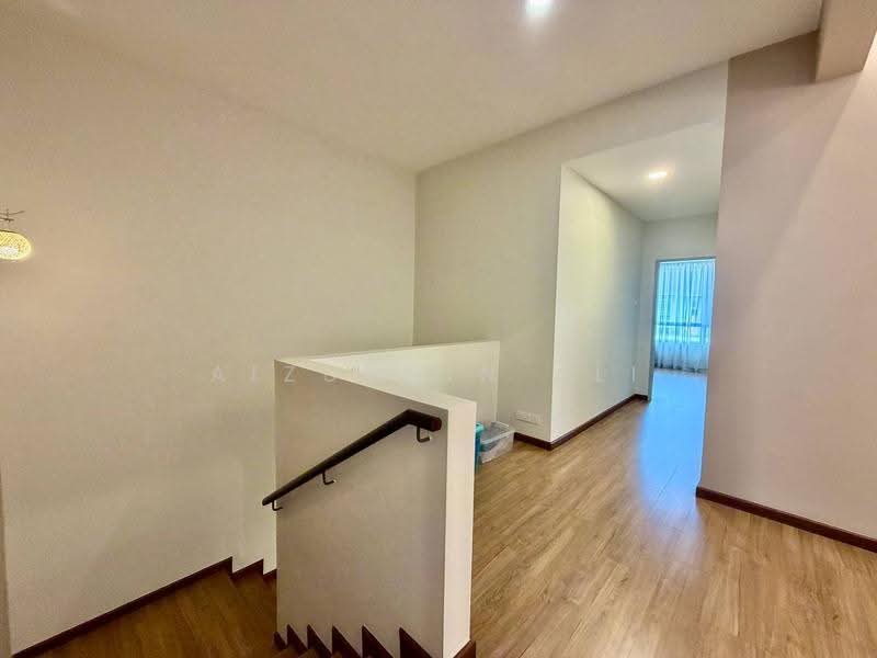 2-storey Terraced House for Sale in Bandar Tropicana Aman (Telok Panglima Garang) - Aizuddin Ali - Corridor - PropertyGuru.com.my
