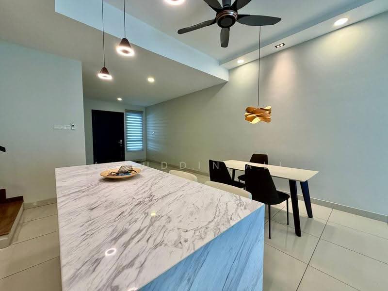 2-storey Terraced House for Sale in Bandar Tropicana Aman (Telok Panglima Garang) - Aizuddin Ali - Dining Room - PropertyGuru.com.my