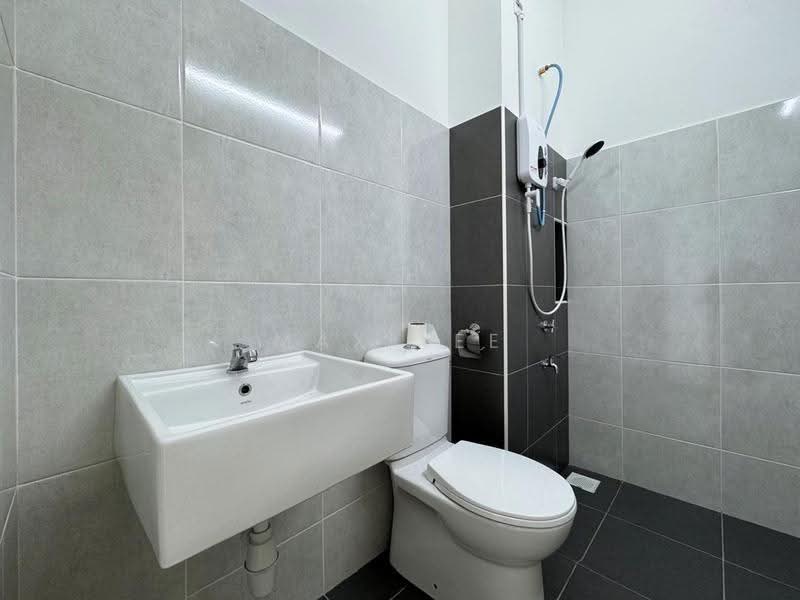 1-storey Terraced House for Rent in Bandar Putra Kulai (Kulai) - Max Yee - Bathroom - PropertyGuru.com.my