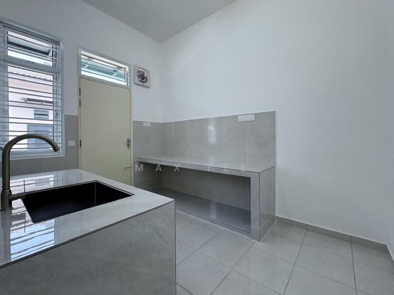 1-storey Terraced House for Rent in Bandar Putra Kulai (Kulai) - Max Yee - Kitchen - PropertyGuru.com.my