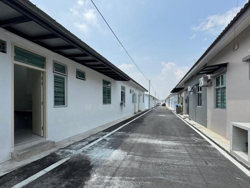 1-storey Terraced House for Rent in Bandar Putra Kulai (Kulai) - Max Yee - Exterior - PropertyGuru.com.my