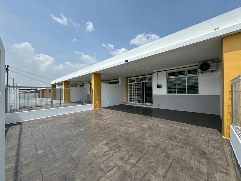 1-storey Terraced House for Rent in Bandar Putra Kulai (Kulai) - Max Yee - Exterior - PropertyGuru.com.my
