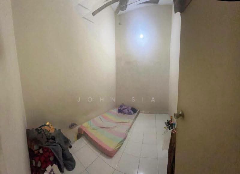 Rumah Teres 2-Tingkat untuk Dijual di Taman Lagenda Putra (Kulai) - John Sia - Bedroom - PropertyGuru.com.my