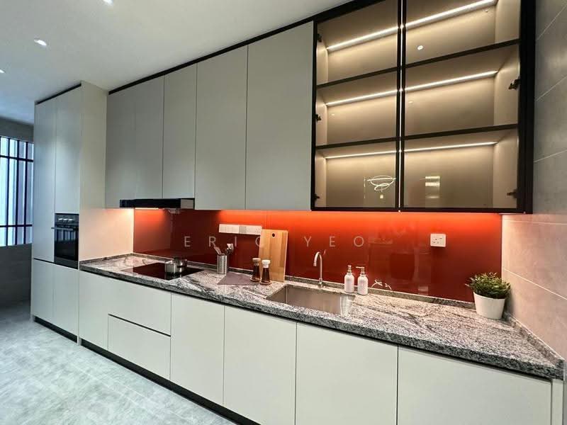 Kondominium untuk Disewa di 18 Madge - Eric Yeo - Kitchen - PropertyGuru.com.my