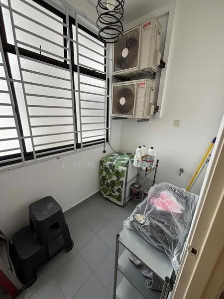 Kediaman Servis untuk Disewa di The Platino Serviced Apartment - John Sia - Balcony - PropertyGuru.com.my