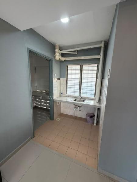 Pangsapuri untuk Dijual di Jasmin Apartment - Zawana BT Zaidi Ana - Kitchen - PropertyGuru.com.my