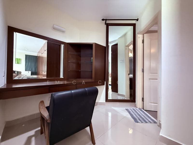 Condominium for Rent at Contessa - Emica Chong - Dressing Area - PropertyGuru.com.my