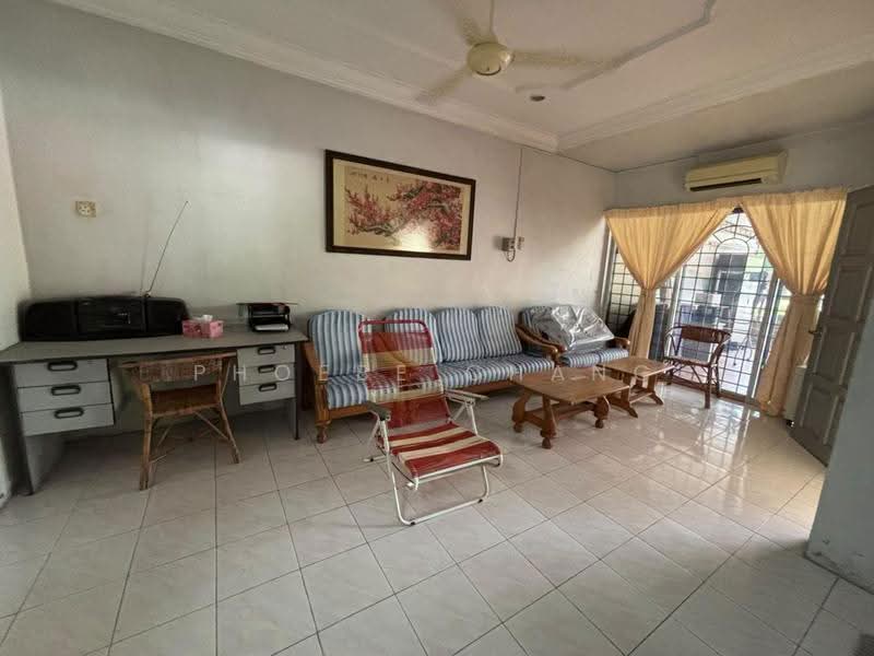 Rumah Teres 2-Tingkat untuk Dijual di Taman Seri Rapat (Ipoh) - Phoebe Chang - Living Room - PropertyGuru.com.my