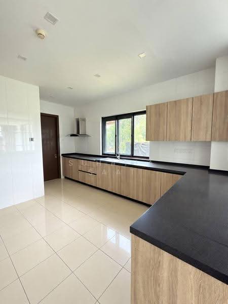 Rumah Berkembar untuk Dijual di Denai Alam (Shah Alam) - Suhaila Saat - Kitchen - PropertyGuru.com.my