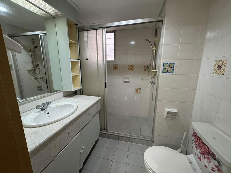 Kondominium untuk Disewa di OBD Garden Tower - ML Lau - Bathroom - PropertyGuru.com.my