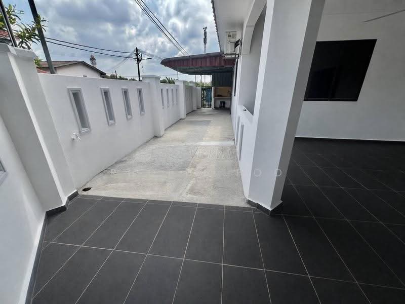 Rumah Teres untuk Dijual di Taman Damai Jaya (Skudai) - Phoebe Foo - Exterior - PropertyGuru.com.my