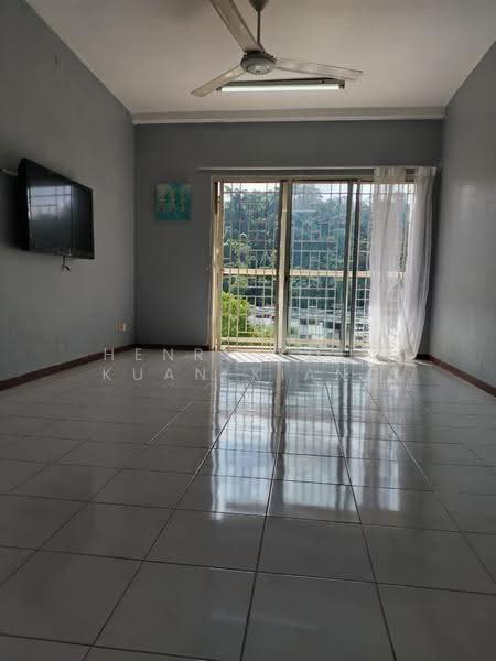 Condominium for Rent at Tiara Intan - Henry Kooi Kuan Xiang - Living Room - PropertyGuru.com.my
