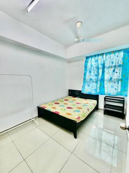 Condominium for Rent at The Zest @ Kinrara 9 - Derrick Yeong - Bedroom - PropertyGuru.com.my