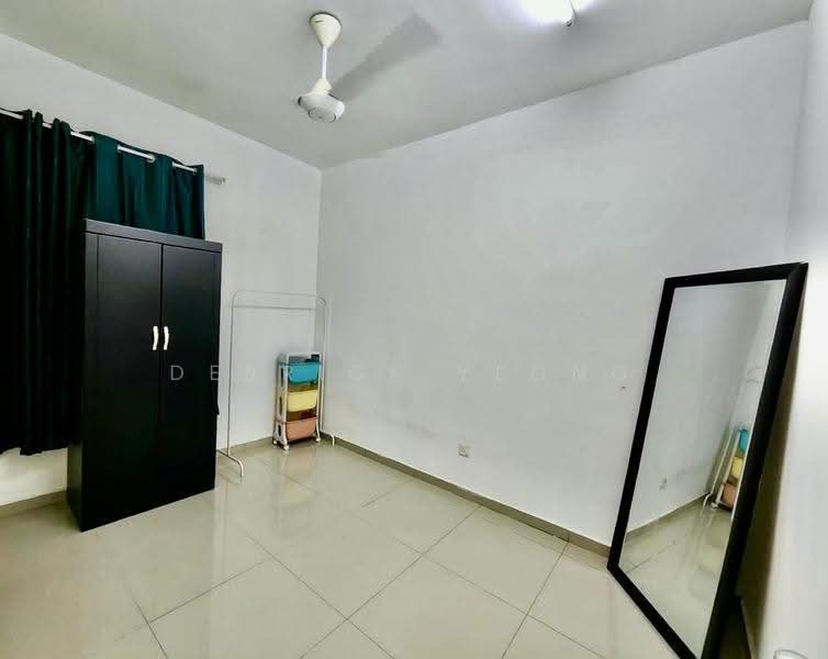 Condominium for Rent at The Zest @ Kinrara 9 - Derrick Yeong - Bedroom - PropertyGuru.com.my