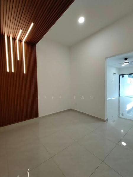 1-storey Terraced House for Sale in Taman Bendahara (Ipoh) - Jeff Tan - Living Room - PropertyGuru.com.my