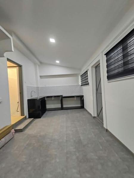 1-storey Terraced House for Sale in Taman Bendahara (Ipoh) - Jeff Tan - Kitchen - PropertyGuru.com.my