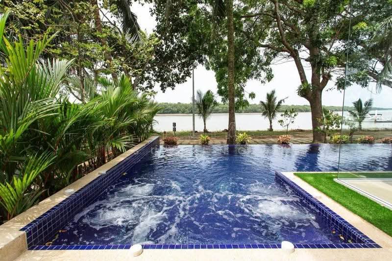 Bungalow House for Sale in Klang (Selangor) - Suen Ng - Exterior - PropertyGuru.com.my