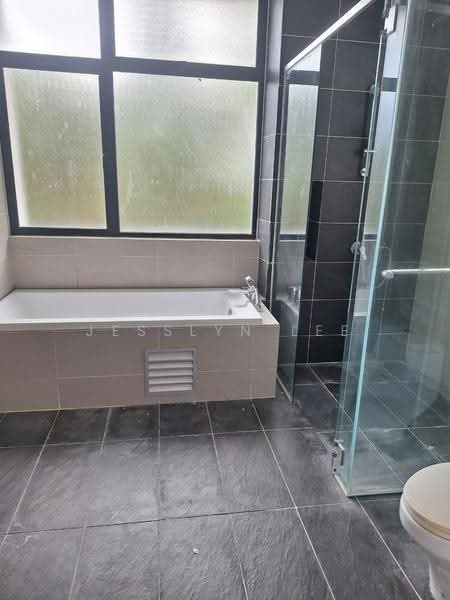 Zero-Lot Bungalow for Sale in Setia Ecohill (Semenyih) - Jesslyn Lee - Bathroom - PropertyGuru.com.my