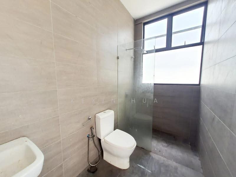 Rumah Teres 3-Tingkat untuk Dijual di Bandar Seri Alam (Masai) - Kexin Hua - Bathroom - PropertyGuru.com.my