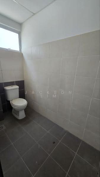 Kedai untuk Disewa di Taman Megah Ria (Masai) - Jackson Lim - Bathroom - PropertyGuru.com.my