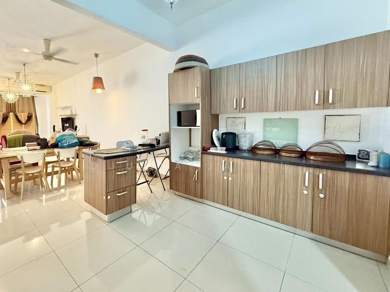 2.5-storey Terraced House for Sale in Bandar Baru Bangi (Selangor) - DJULIA JAMAL - Kitchen - PropertyGuru.com.my