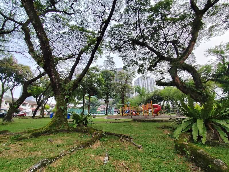2.5-storey Terraced House for Sale in SS2 (Petaling Jaya) - Julius Ong - Garden - PropertyGuru.com.my
