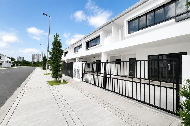 Rumah Teres 2-Tingkat untuk Dijual di Cyberjaya (Selangor) - Jared Wong - PropertyGuru.com.my