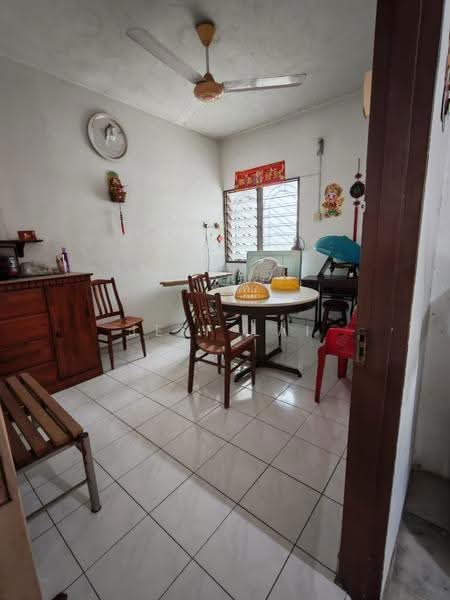 2-storey Terraced House for Sale in Taman Sentosa (Klang) - Jeff Lai - Dining Room - PropertyGuru.com.my