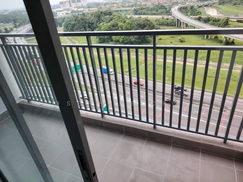 Kediaman Servis untuk Dijual di Metia Residence - Josephine Chou - Balcony - PropertyGuru.com.my