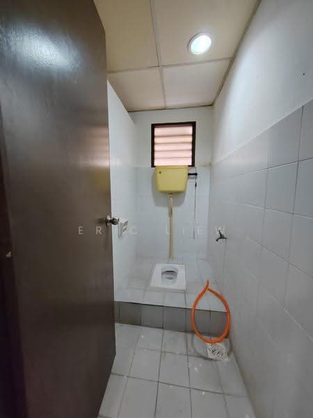 Shop for Rent in Bandar Mahkota Cheras (Cheras) - Eric Liew - Bathroom - PropertyGuru.com.my