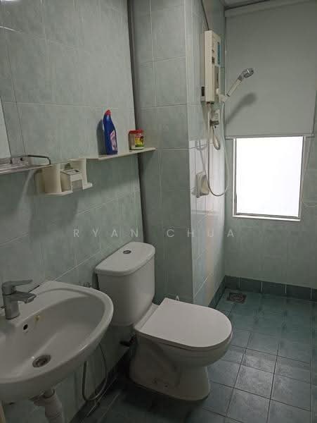 Kondominium untuk Disewa di D'Aman Ria Condominium - Ryan Chua - Bathroom - PropertyGuru.com.my