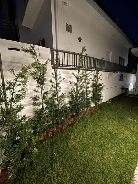 Rumah Berkembar untuk Dijual di Seremban (Negeri Sembilan) - Marcus Yeow - Exterior - PropertyGuru.com.my