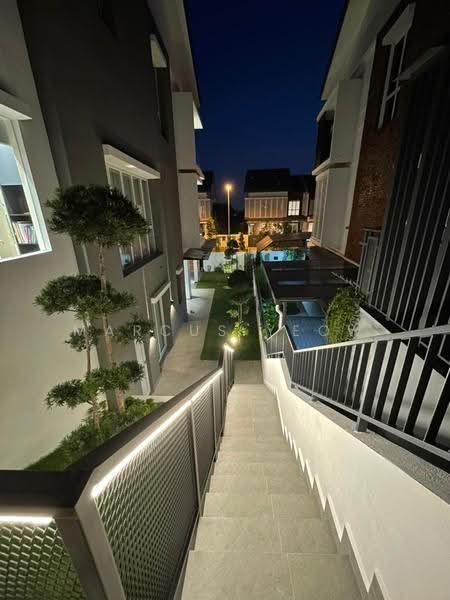 Rumah Berkembar untuk Dijual di Seremban (Negeri Sembilan) - Marcus Yeow - Exterior - PropertyGuru.com.my