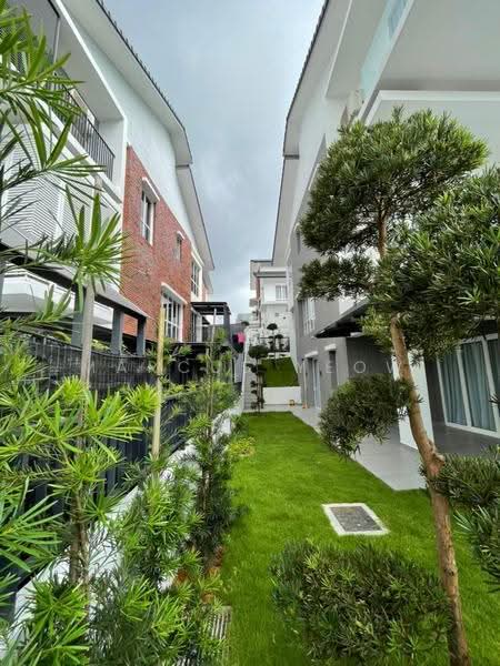 Rumah Berkembar untuk Dijual di Seremban (Negeri Sembilan) - Marcus Yeow - Exterior - PropertyGuru.com.my