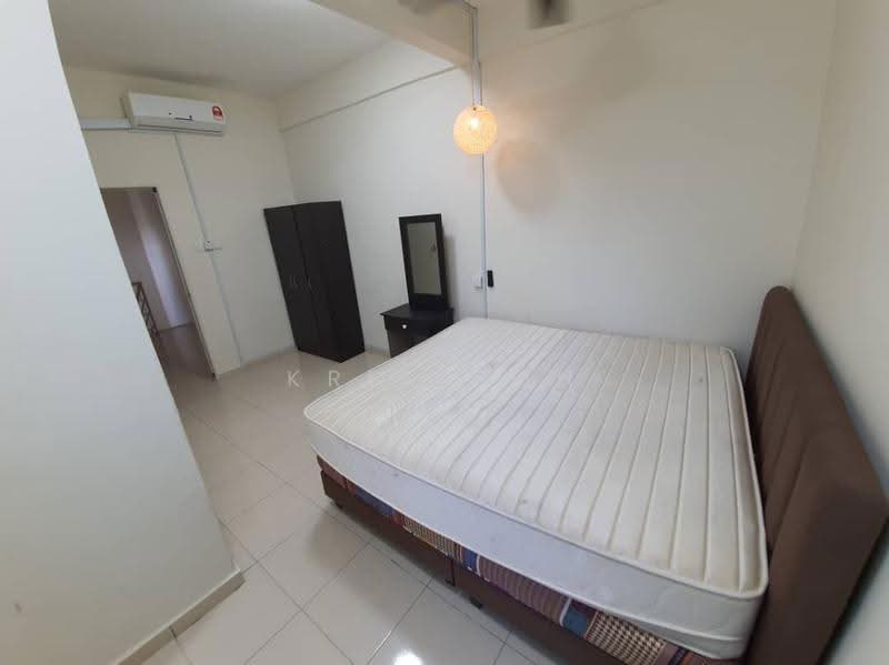 Kondominium untuk Disewa di The iResidence - Kris Soh - Bedroom - PropertyGuru.com.my