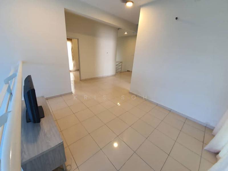 Kondominium untuk Disewa di The iResidence - Kris Soh - Living Room - PropertyGuru.com.my